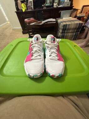 Nike Women's Zoom Challenge Pickleball Shoes - White/Alchemy Pink/Retro